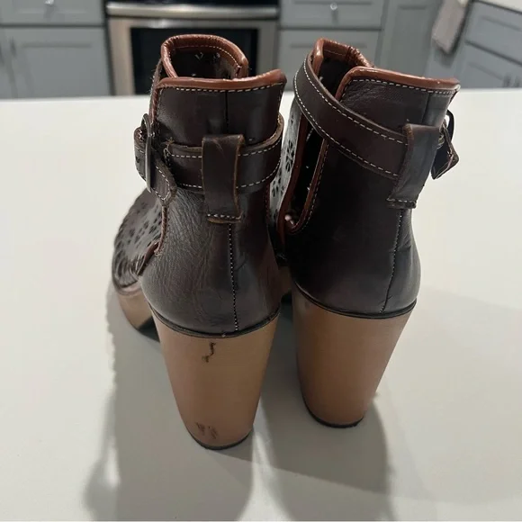 Ankle boots - Picture 3 of 5